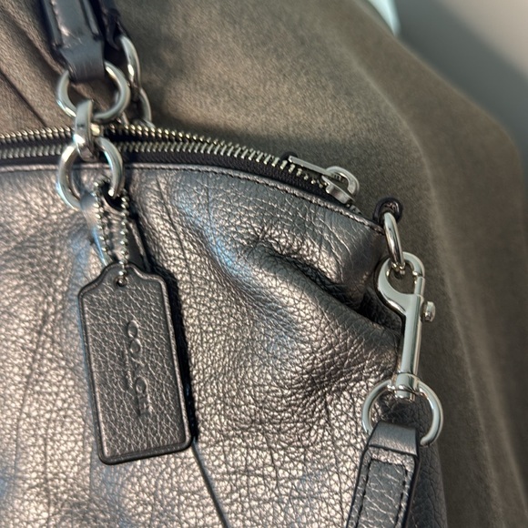 Like New Coach Kelsey Satchel Gunmetal Metallic Leather Crossbody Purse - Picture 3 of 9